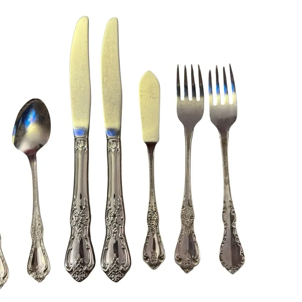 11 Piece Oneida Distinction Deluxe HH Kennett Square Stainless‎ Flatware hostess